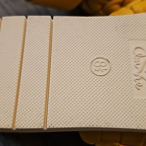 Wedge braided sandal yellow 8.5 NWOT Mia - Picture 7 of 9
